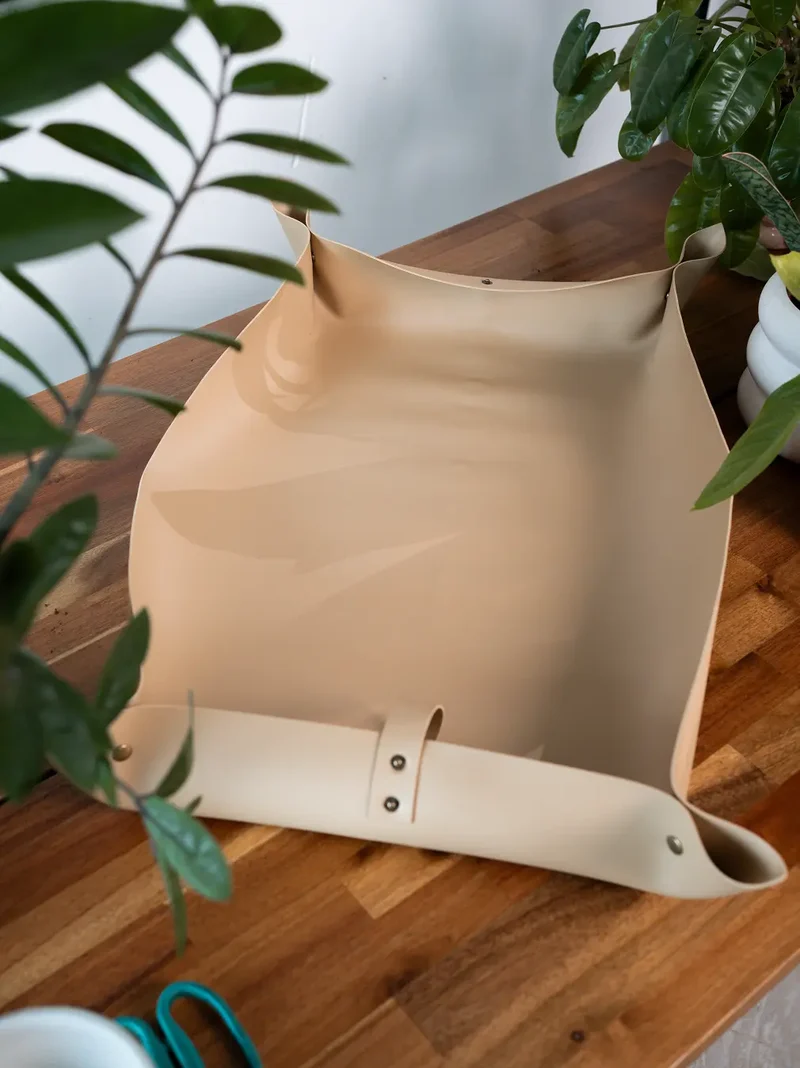Solum Tan Potting Mat