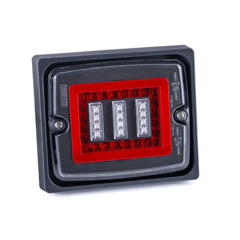 Faro Fristom FT-324 con luce posteriore, retromarcia e fendinebbia.