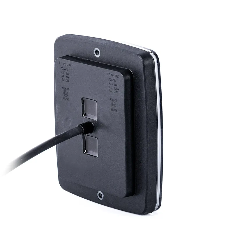 Faro Fristom FT-323 con stop, luce posteriore e indicatore di direzione