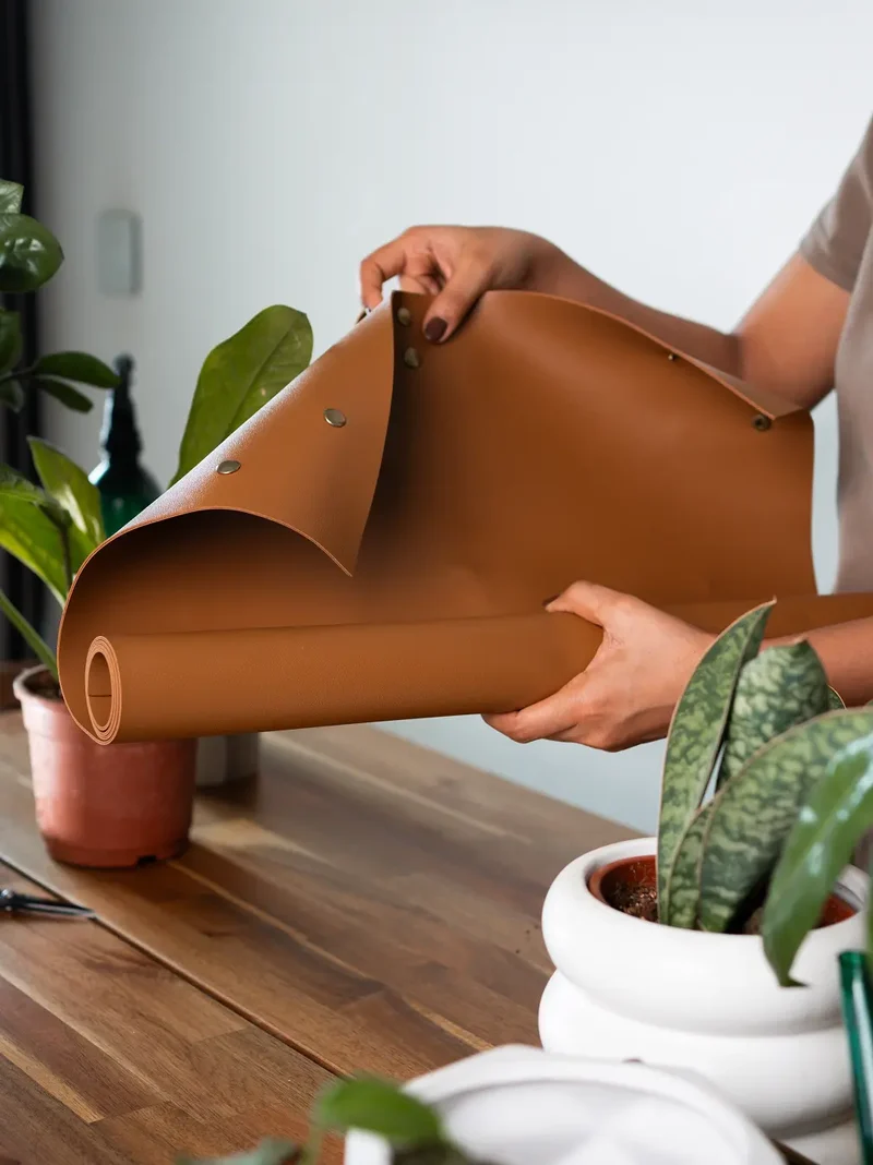 Solum Brown Potting Mat