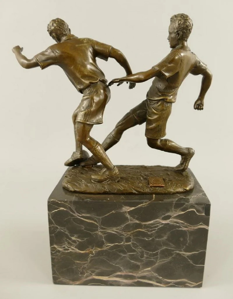 Casa Padrino Bronze Skulptur 2 Fußballspieler Bronze / Grau H. 23 cm - Schreibtisch Deko