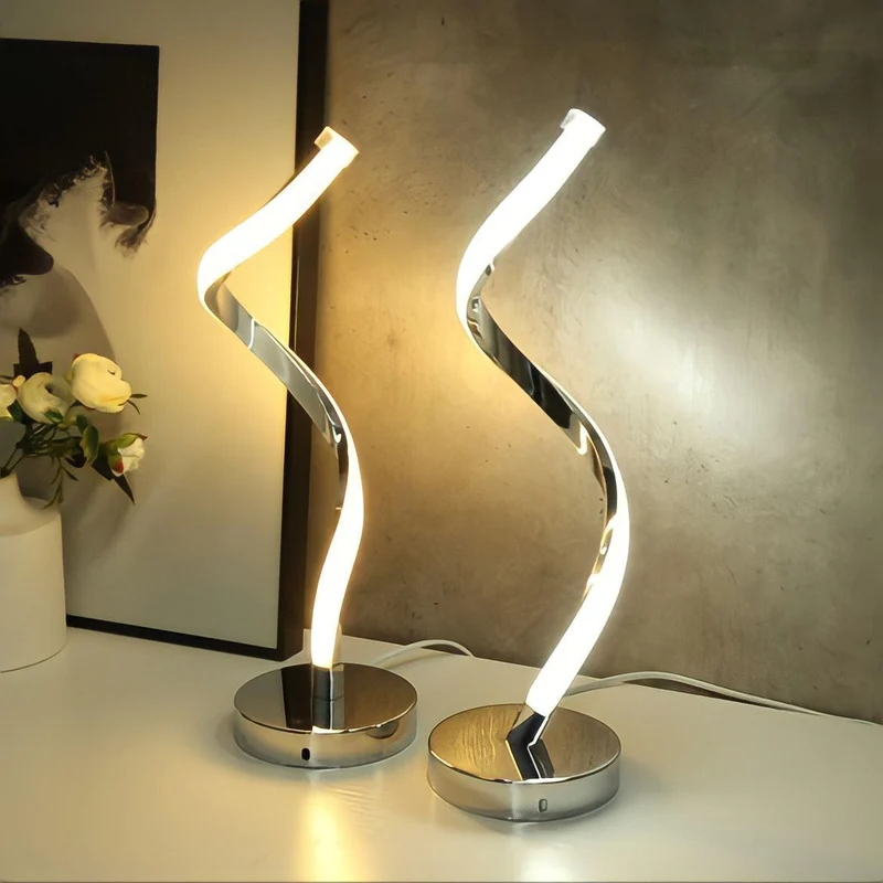 Tischlampe im Spiral-Look