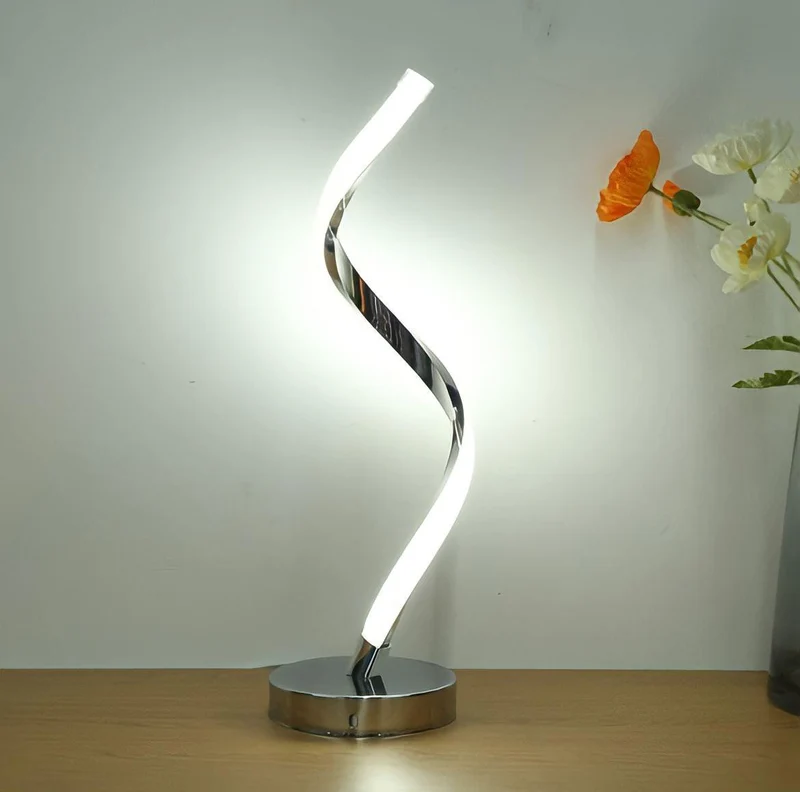 Tischlampe im Spiral-Look