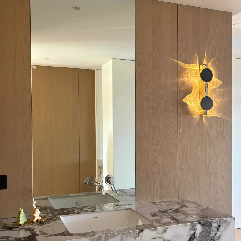 Velwave™ Wall Sconce