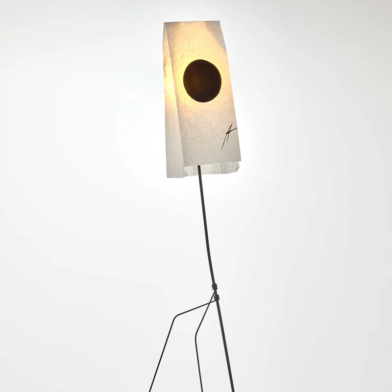 Eo - Lampe à poser LED en métal et papier, style minimaliste