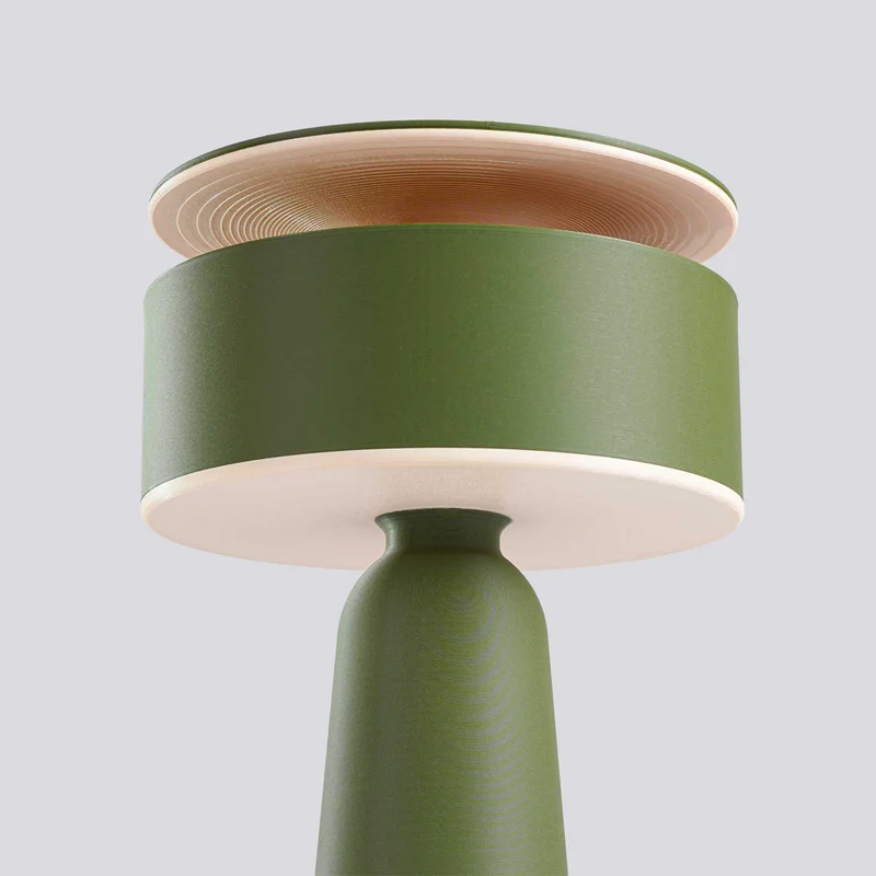Sarin - Lampe à poser contemporaine en aluminium et verre