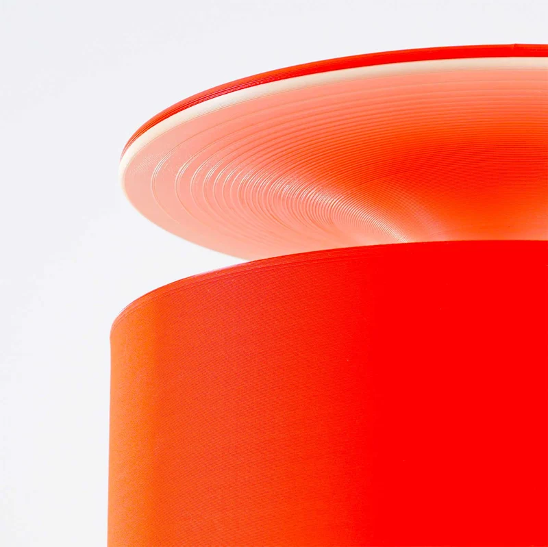 Sarin - Lampe à poser contemporaine en aluminium et verre