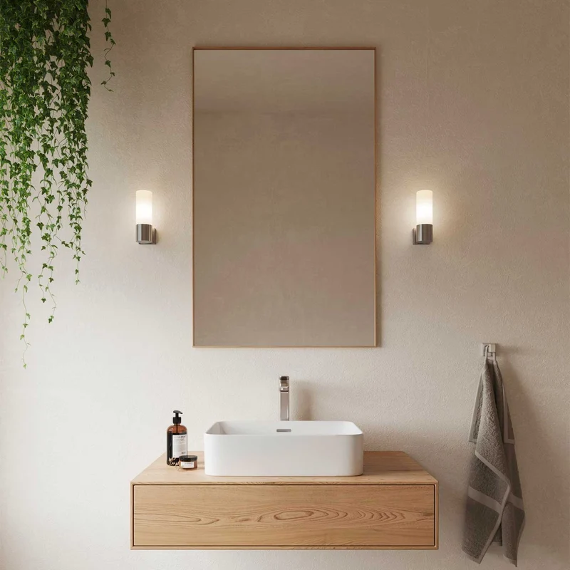 Tangens - Applique murale pour salle de bain en acier et verre, style moderne