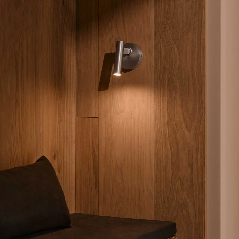 Makoto - Applique murale liseuse orientable en acier, style moderne