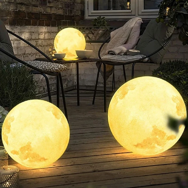 Selene™ Moon Garden Light