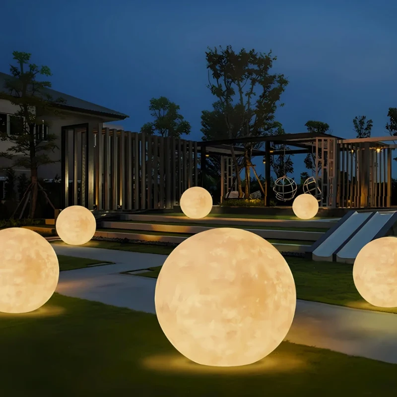Selene™ Moon Garden Light