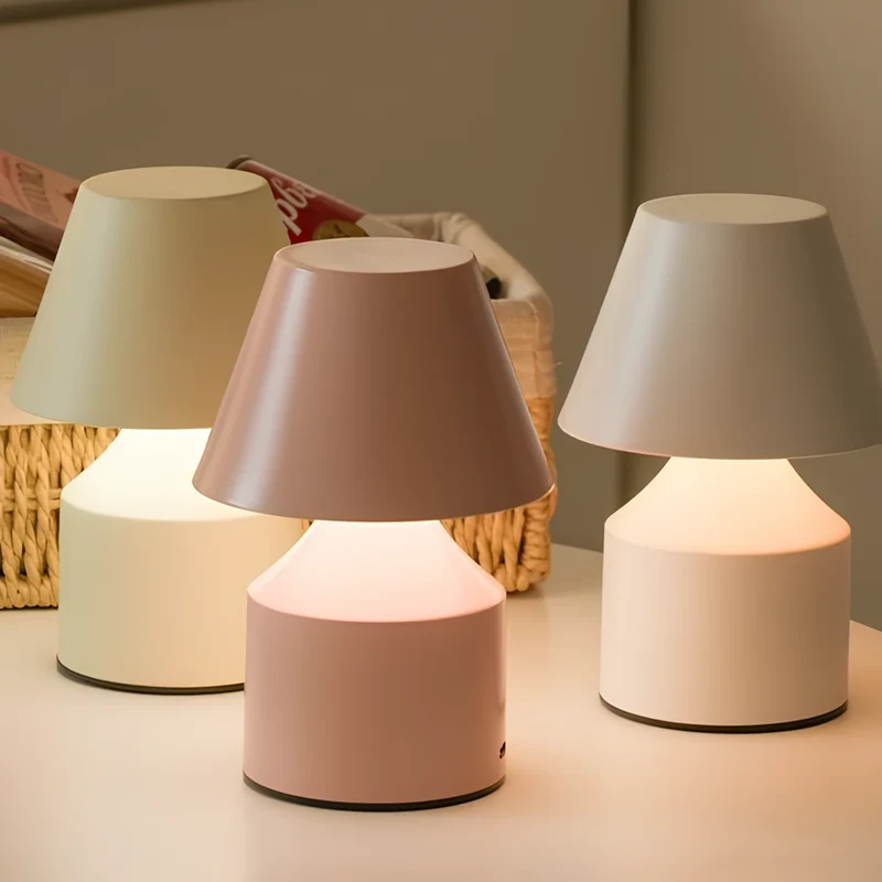 Oblo™ Table Lamp