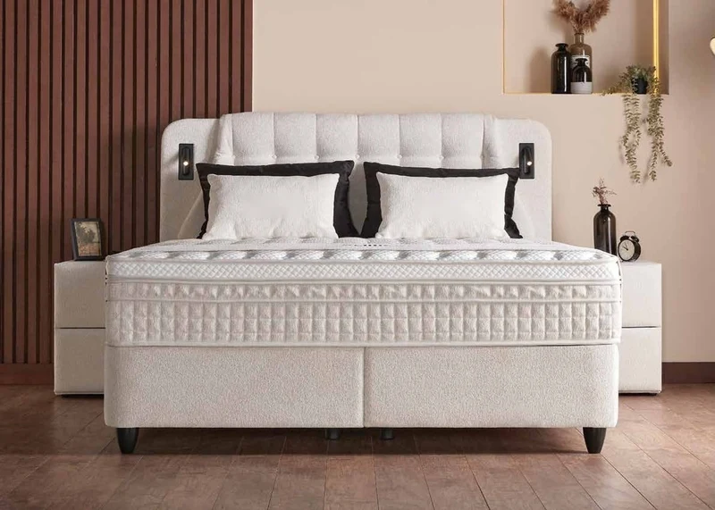 Casa Padrino Luxus Boxspringbett mit gestepptem Kopfteil und Leseleuchten Creme 180 x 200 cm - Luxus Schlafzimmer Möbel