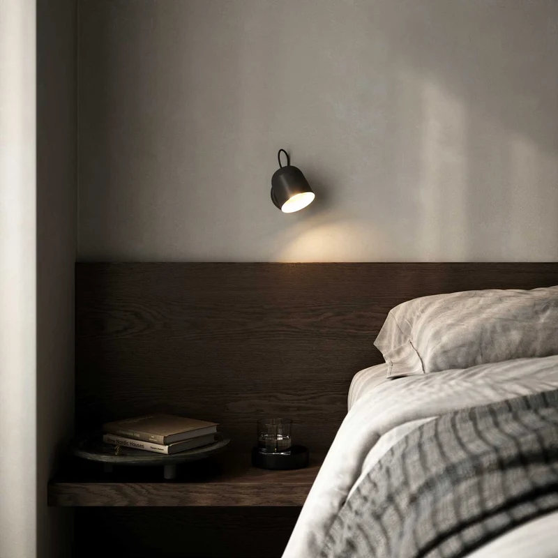 Angle - Applique murale orientable en acier, style moderne