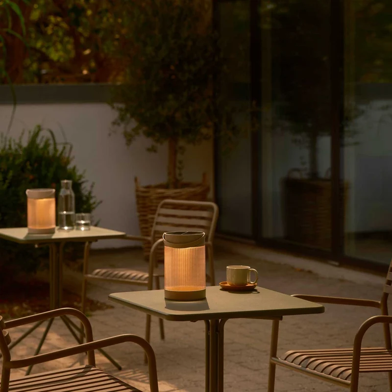 Coupar - Lampe solaire LED nomade en plastique, style contemporain