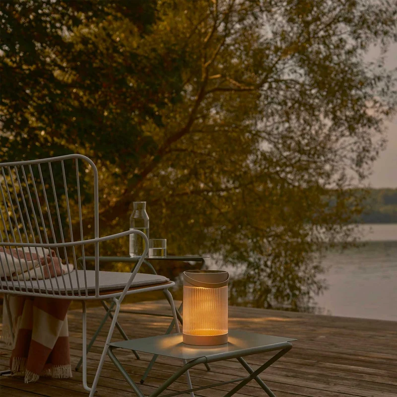 Coupar - Lampe solaire LED nomade en plastique, style contemporain