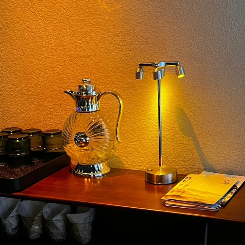 FlexSpot™ Table Lamp