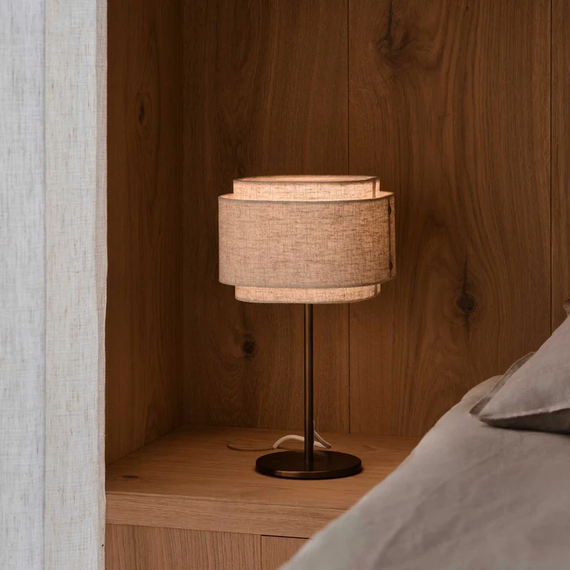 Takai - Lampe à poser à abat-jour beige en lin et acier, style contemporain