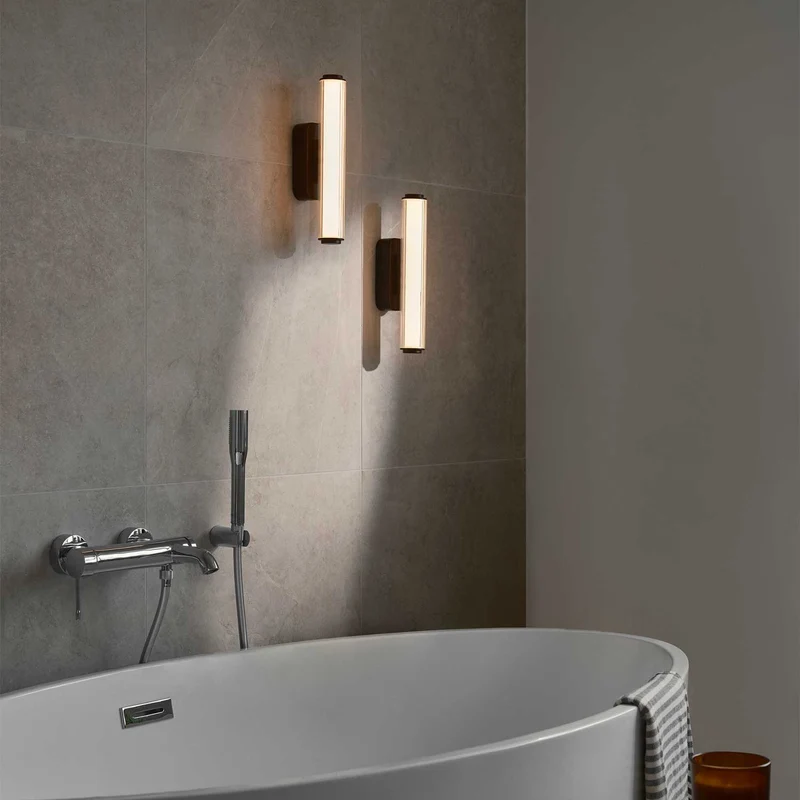 Virelle - Applique murale LED pour miroir IP44 en acier et plastique, style moderne