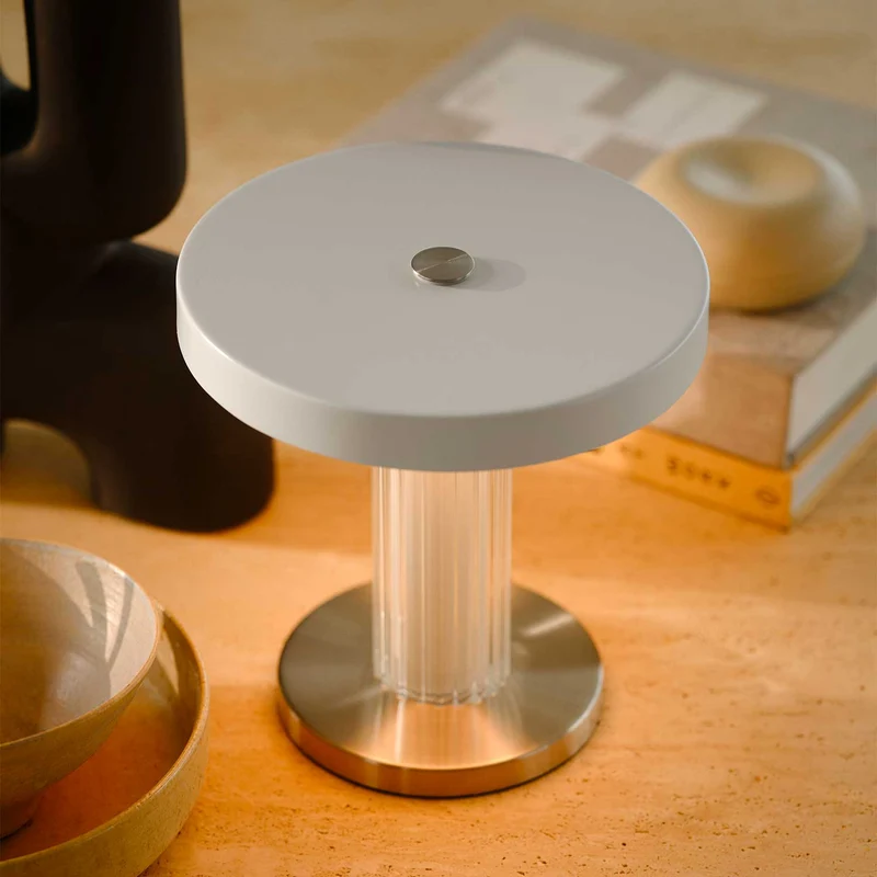 Trezzi - Lampe nomade LED à diffuseur strié en acier, verre et plastique, style vintage