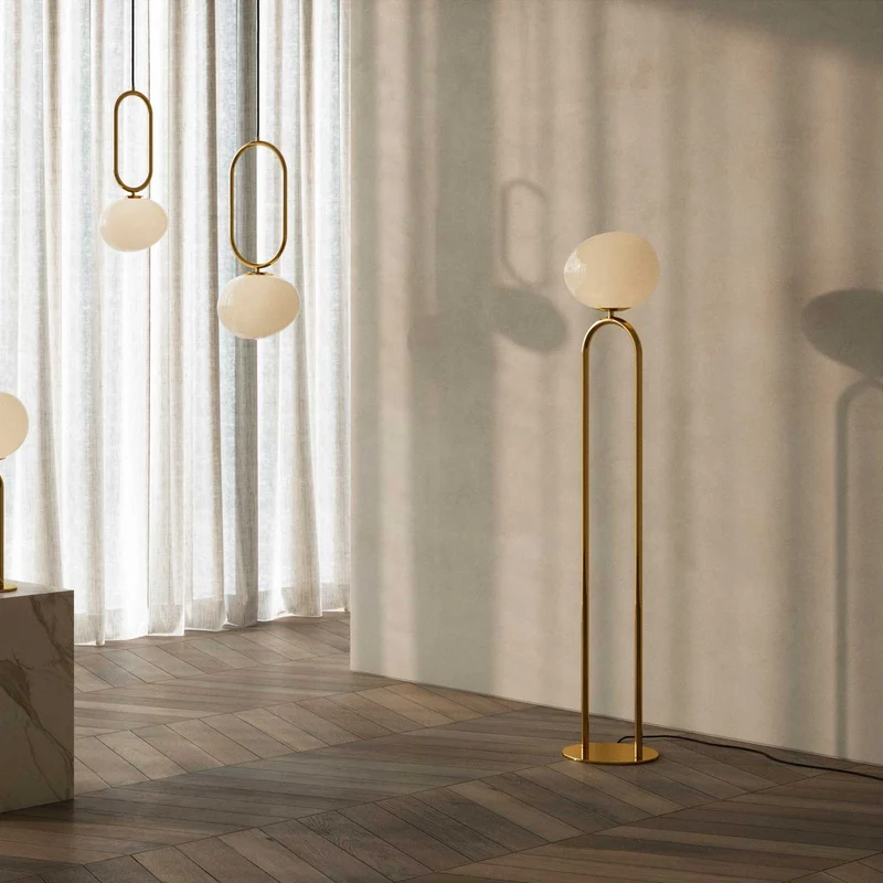 Shapes - Lampadaire à diffuseur opalin asymétrique en acier et verre, style Art déco