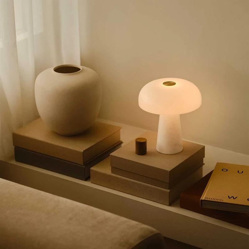 Glossy Mini - Lampe à poser à globe sur marbre en verre et marbre, style contemporain
