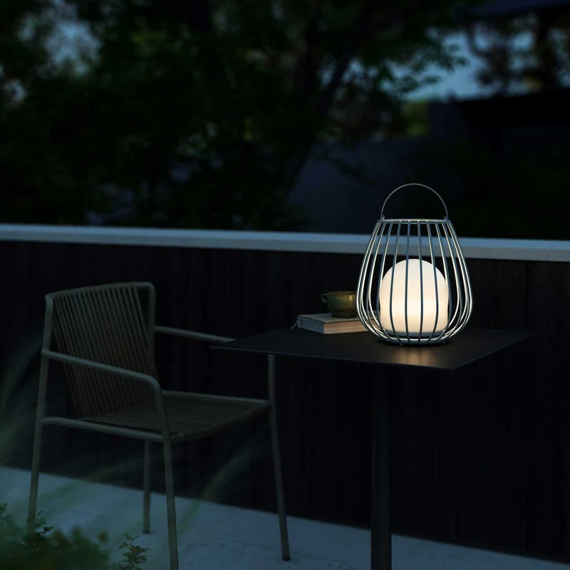 Jim - Lampe nomade LED à large anse en plastique, style contemporain