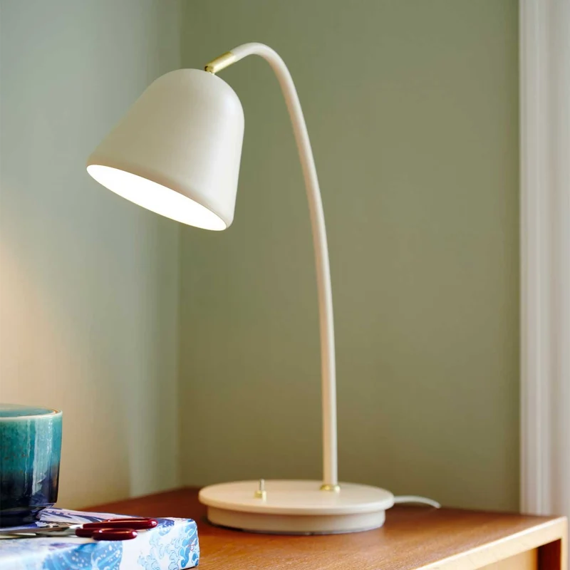 Fleur - Lampe à poser à diffuseur floral en acier, style moderne