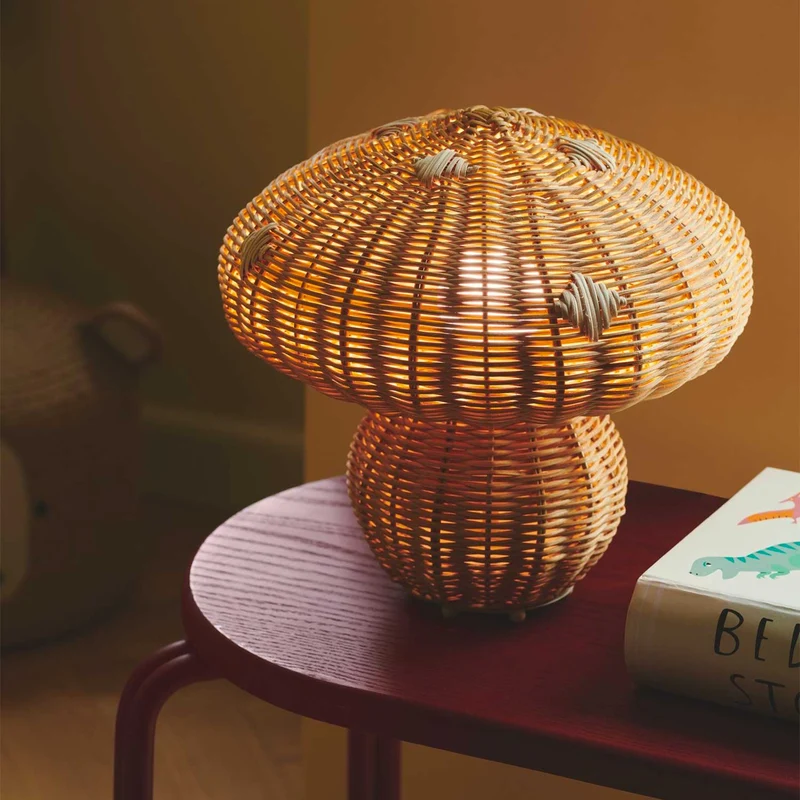 Allie - Lampe à poser champignon tressée en rotin et acier, style bohème