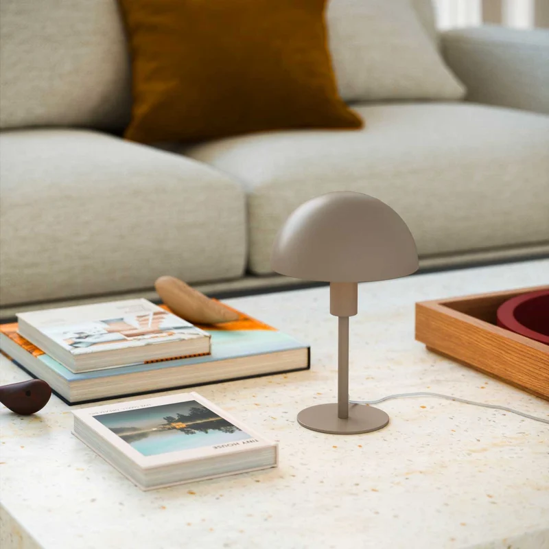 Ellen Mini - Lampe à poser champignon colorée en acier, style moderne