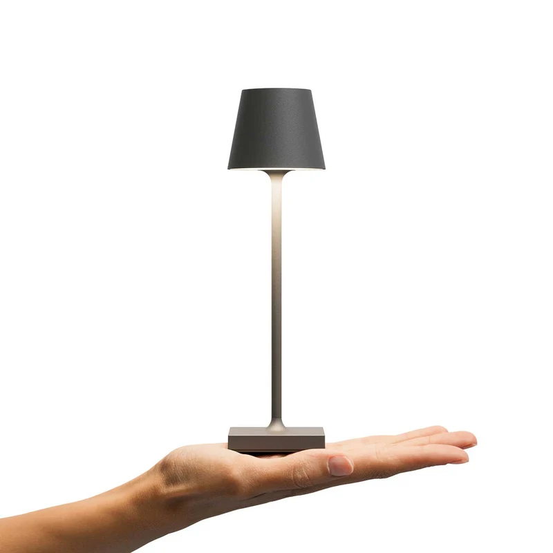 Nuindie Pocket - Lampe à poser LED sans fil IP54 en acier laqué, style minimaliste