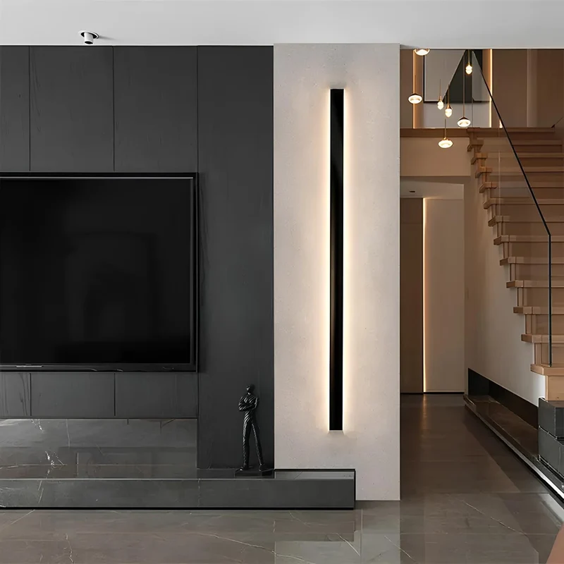 Linear Luxe™ Outdoor Sconce