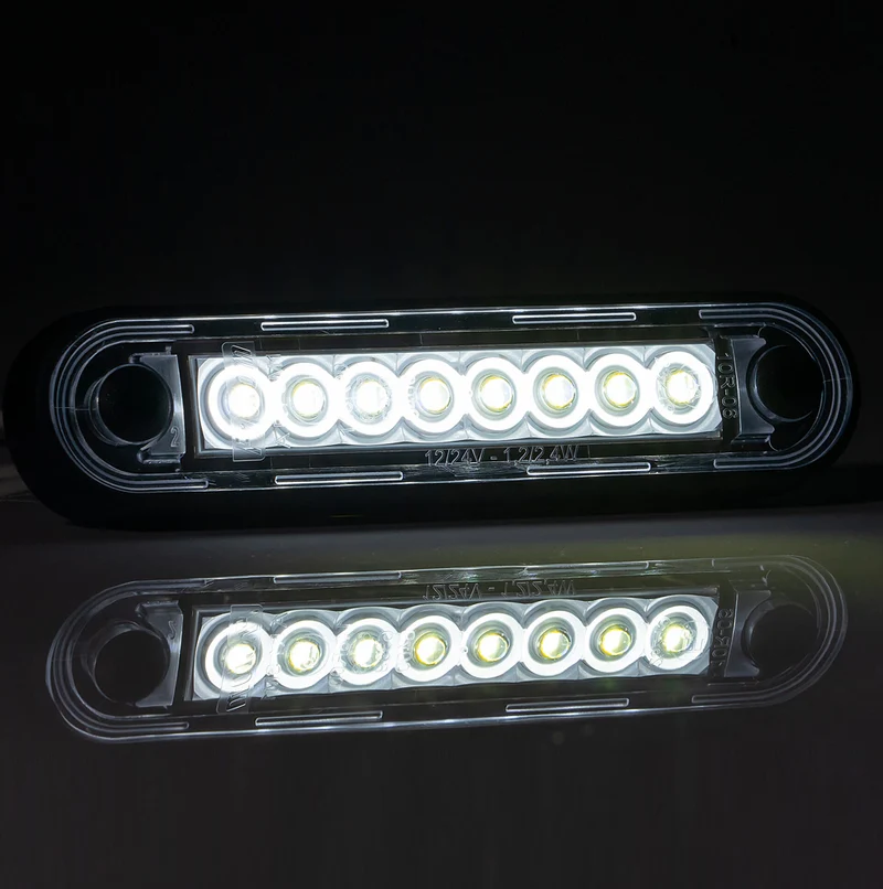 Indicatore luminoso a LED lungo Fristom in bianco, ambra e rosso