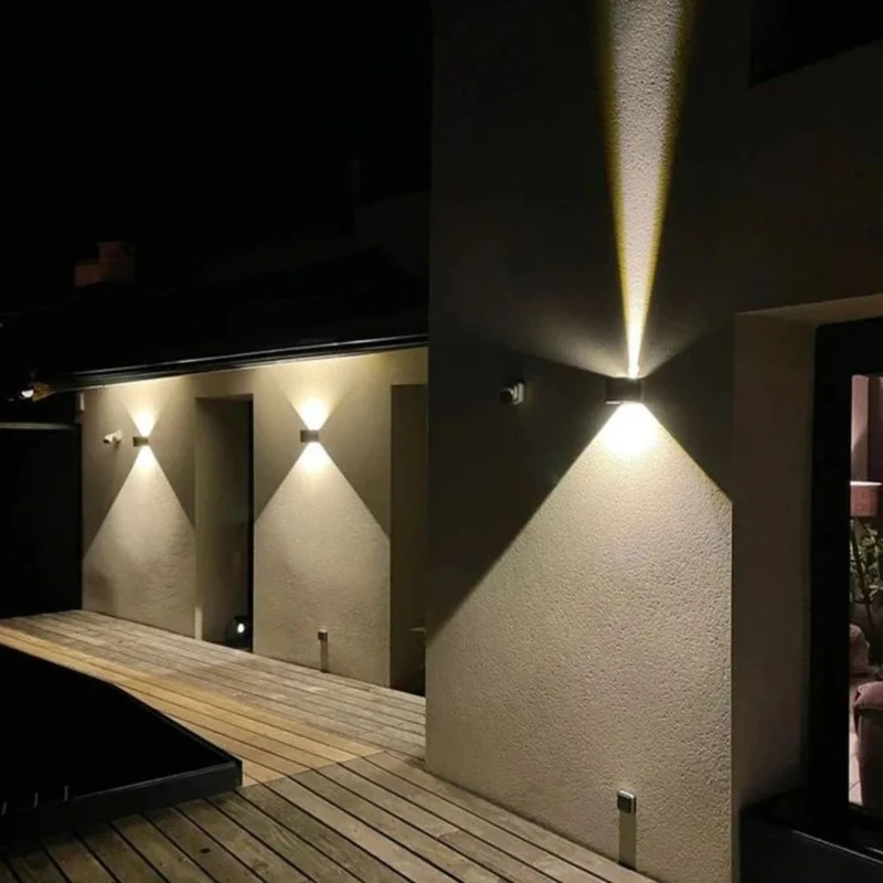 Adjustable Wall Light
