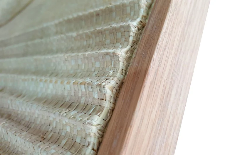 Casa Padrino Luxus Wanddekoration Naturfarben 75 x 4 x H. 122 cm - Wandrelief Erik aus Palmengeflecht mit Rahmen aus Eichenfurnier - Luxus Deko Accessoires
