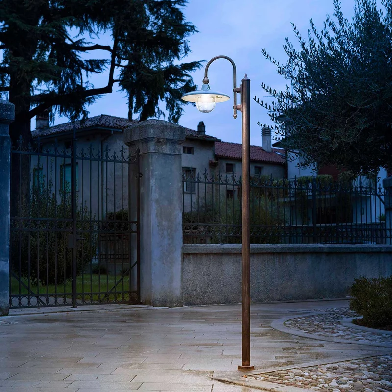 Campobasso - Lampadaire d’extérieur en céramique, acier et verre, style shabby chic, H 240 cm