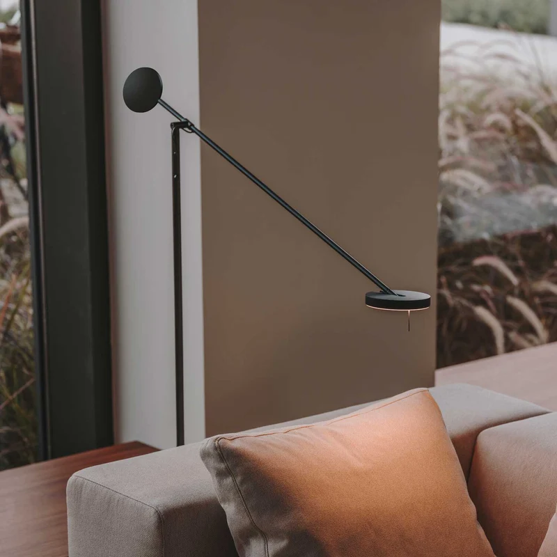 Invisible - Lampadaire LED en acier et aluminium, style minimaliste