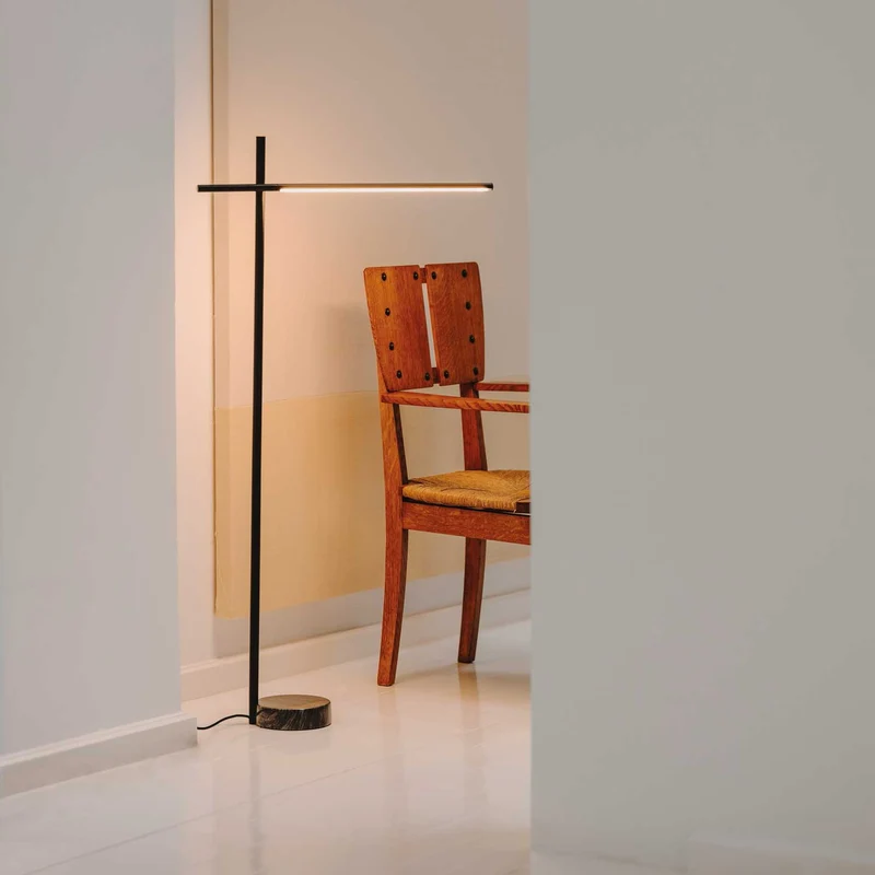 Tubs - Lampadaire LED en acier et marbre, style architectural
