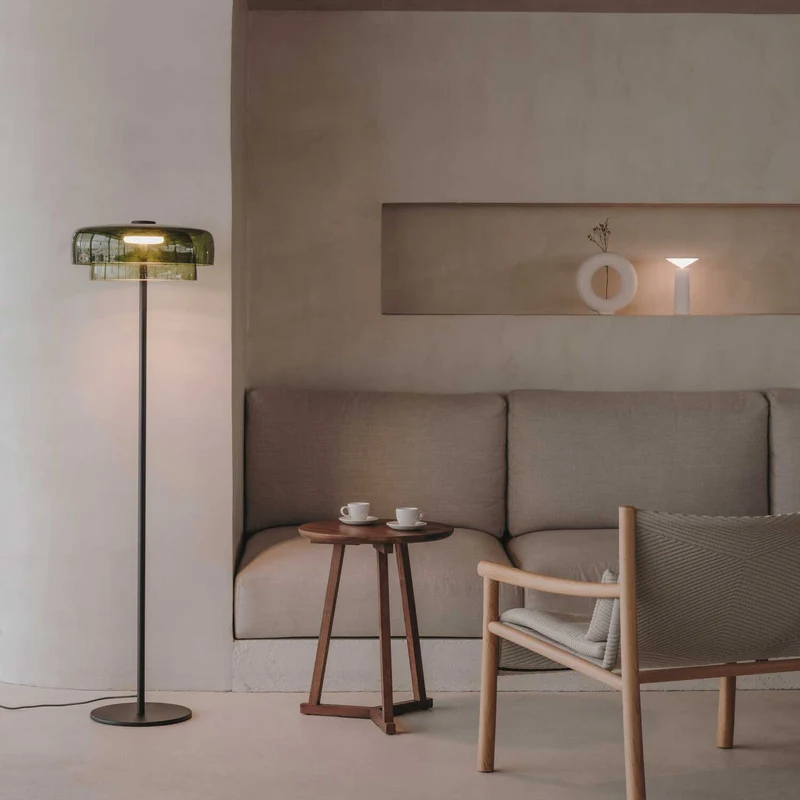 Levels 2 - Lampadaire LED en verre soufflé, style contemporain