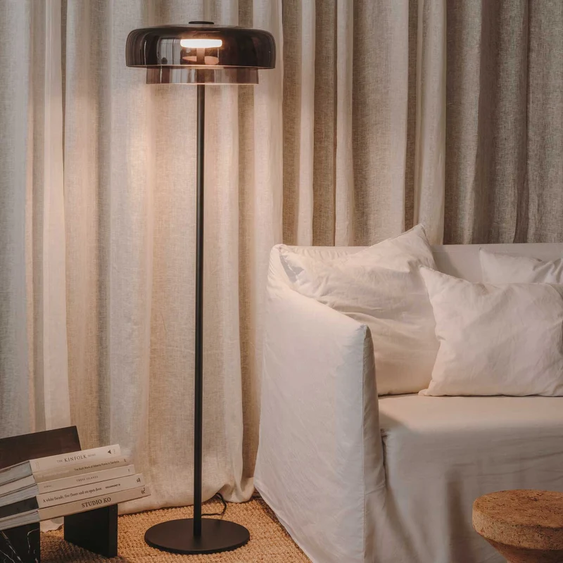 Levels 2 - Lampadaire LED en verre soufflé, style contemporain