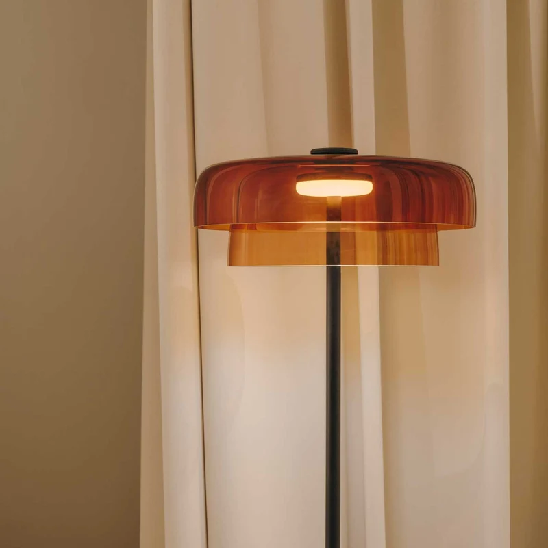 Levels 2 - Lampadaire LED en verre soufflé, style contemporain