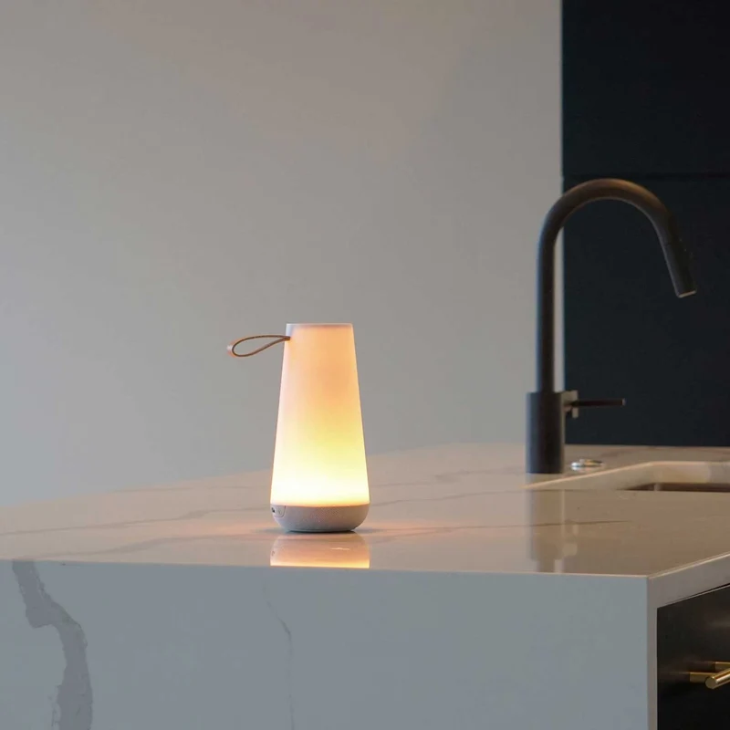 Uma Mini - Lampe à poser portable avec enceinte Bluetooth en PMMA, style contemporain