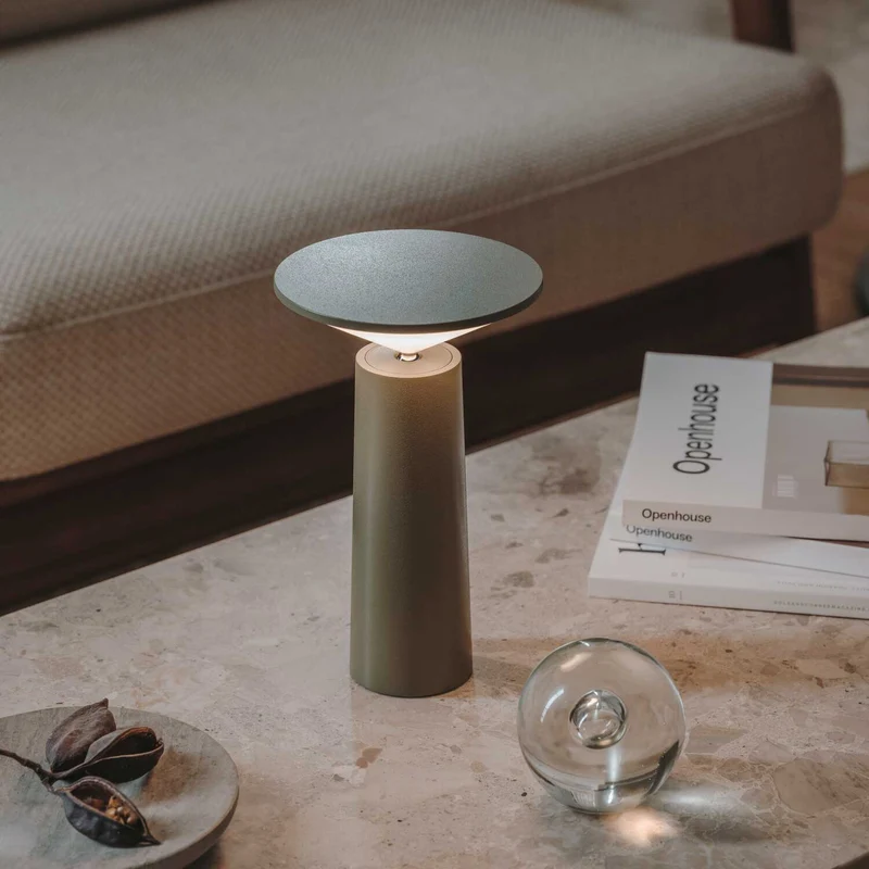 Cocktail - Lampe à poser en aluminium, style minimaliste