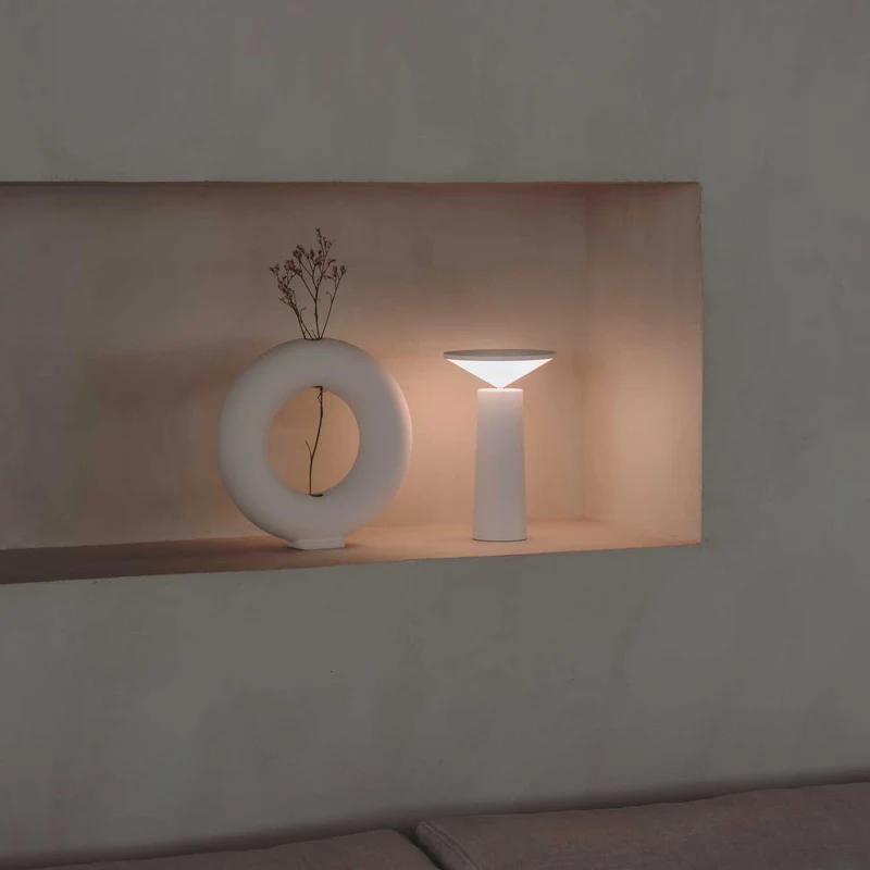 Cocktail - Lampe à poser en aluminium, style minimaliste