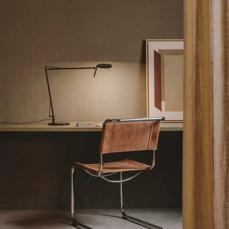 Maca - Lampe à poser en acier, style minimaliste