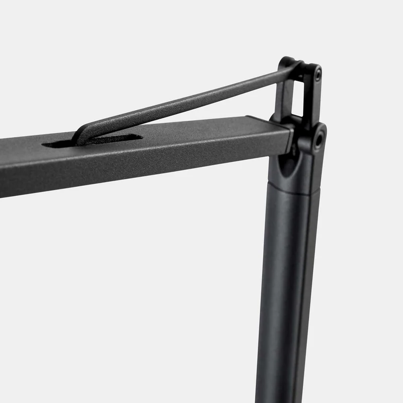 Maca - Lampe à poser en acier, style minimaliste