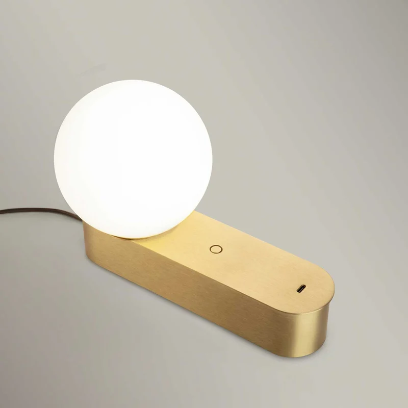 Perlina - Lampe à poser en acier et verre opalin, style contemporain