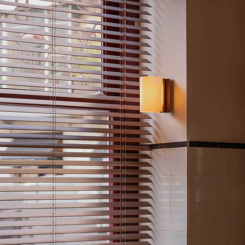 Cata - Applique murale LED en bois et papyrus, style contemporain