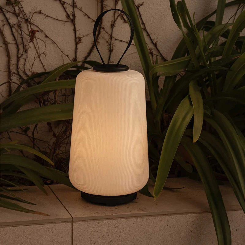 Muna - Lampe d’extérieur en textile et polyéthylène, style contemporain