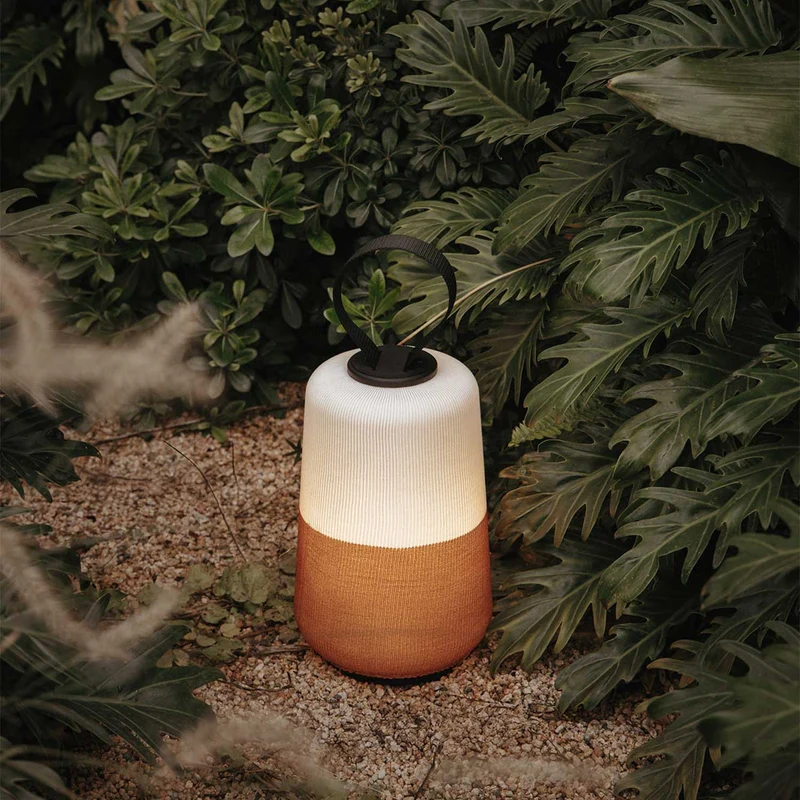 Muna - Lampe d’extérieur en textile et polyéthylène, style contemporain